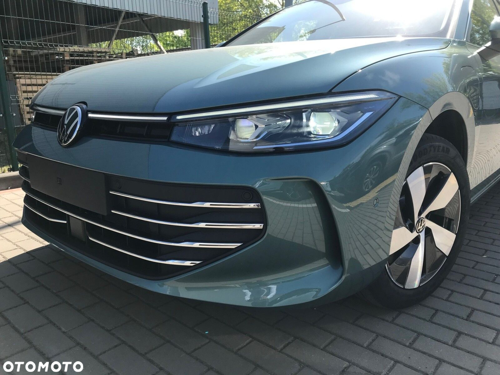 Volkswagen Passat - 5