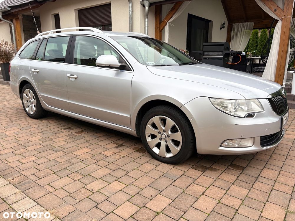 Skoda Superb 2.0 TDI Ambition DSG - 2