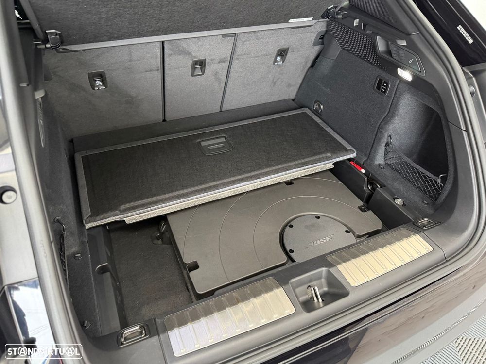 Porsche Macan Electric 4 - 30