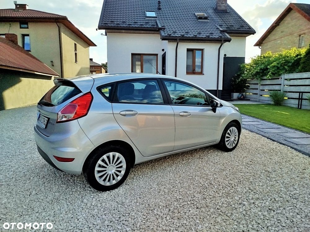 Ford Fiesta - 23