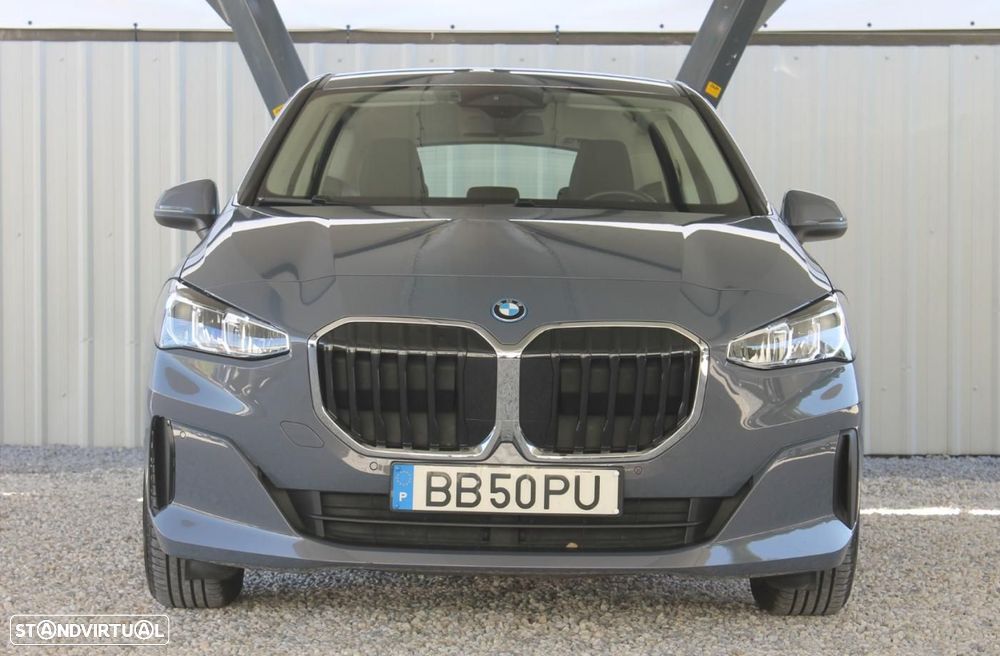 BMW 225 e xDrive — fotografia 8
