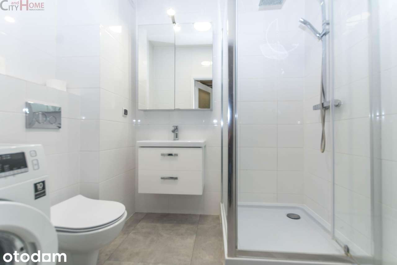 PORT PRASKI | APARTAMENT NA 7. PIĘTRZE | BASEN | BALKON | WIDOK NA WAR