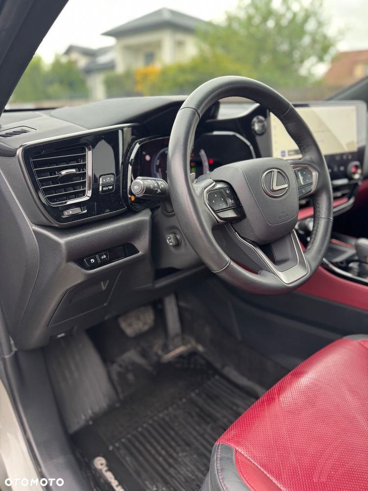 Lexus NX 350h Omotenashi AWD - 10