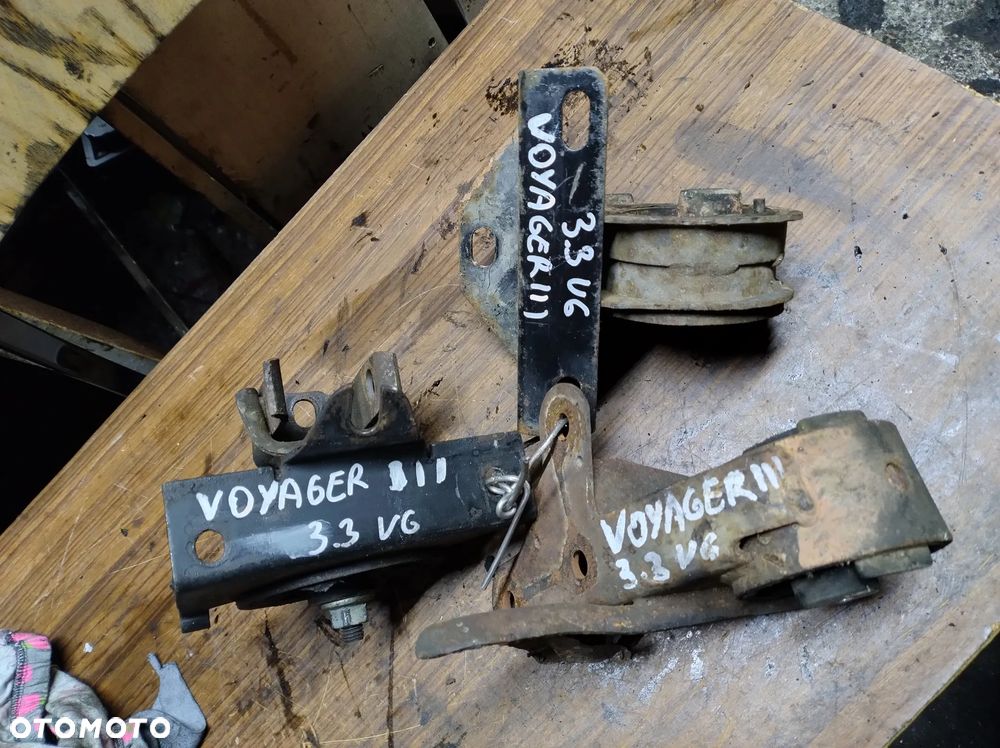 CHRYSLER voyager III 3,3 V6 łapa poduszka silnika skrzyni biegów - 1