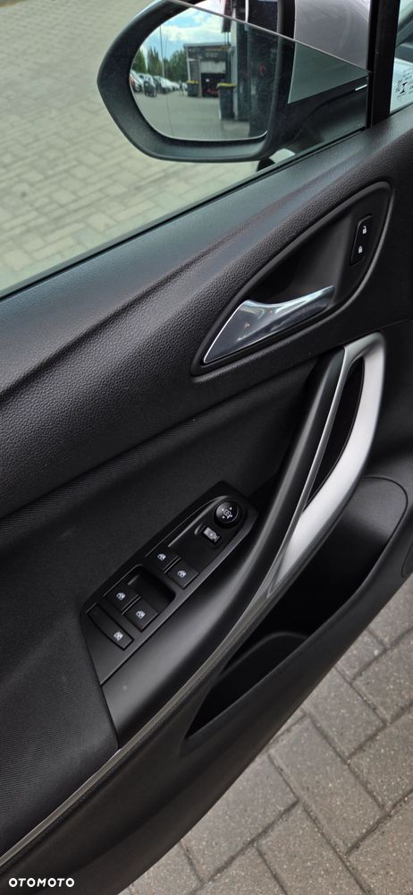 Opel Astra 1.4 Turbo Innovation - 25