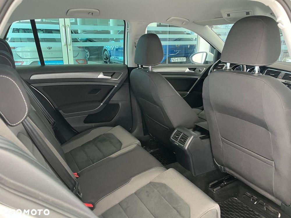 Volkswagen Golf 1.5 TSI BMT Evo Comfortline DSG - 32