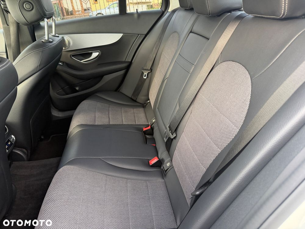 Mercedes-Benz Klasa C 200 9G-TRONIC - 30