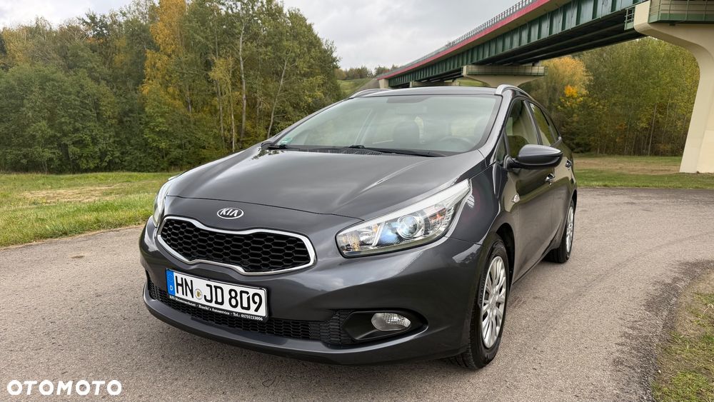 Kia Ceed - 12