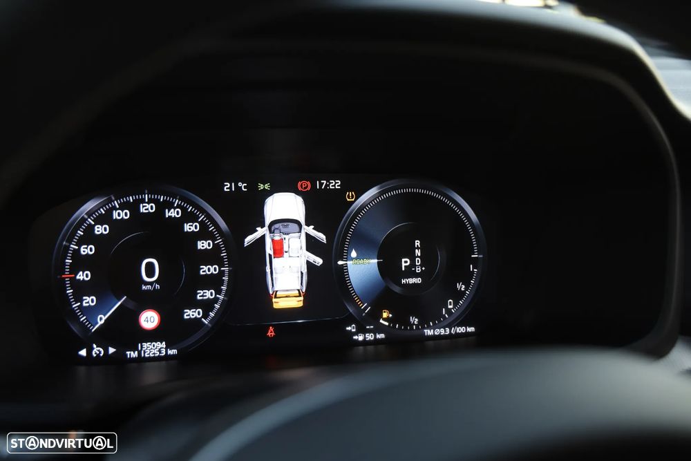 Volvo V60 2.0 T8 AWD TE R-Design - 26