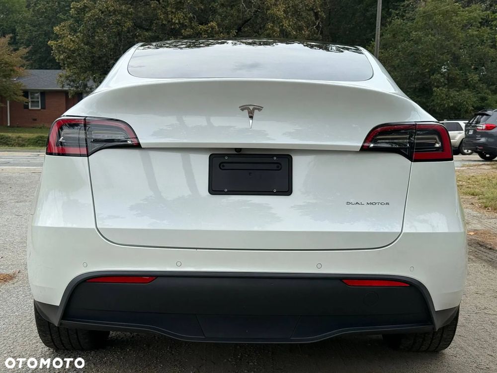 Tesla Y Model Long Range Dual Motor AWD - 4