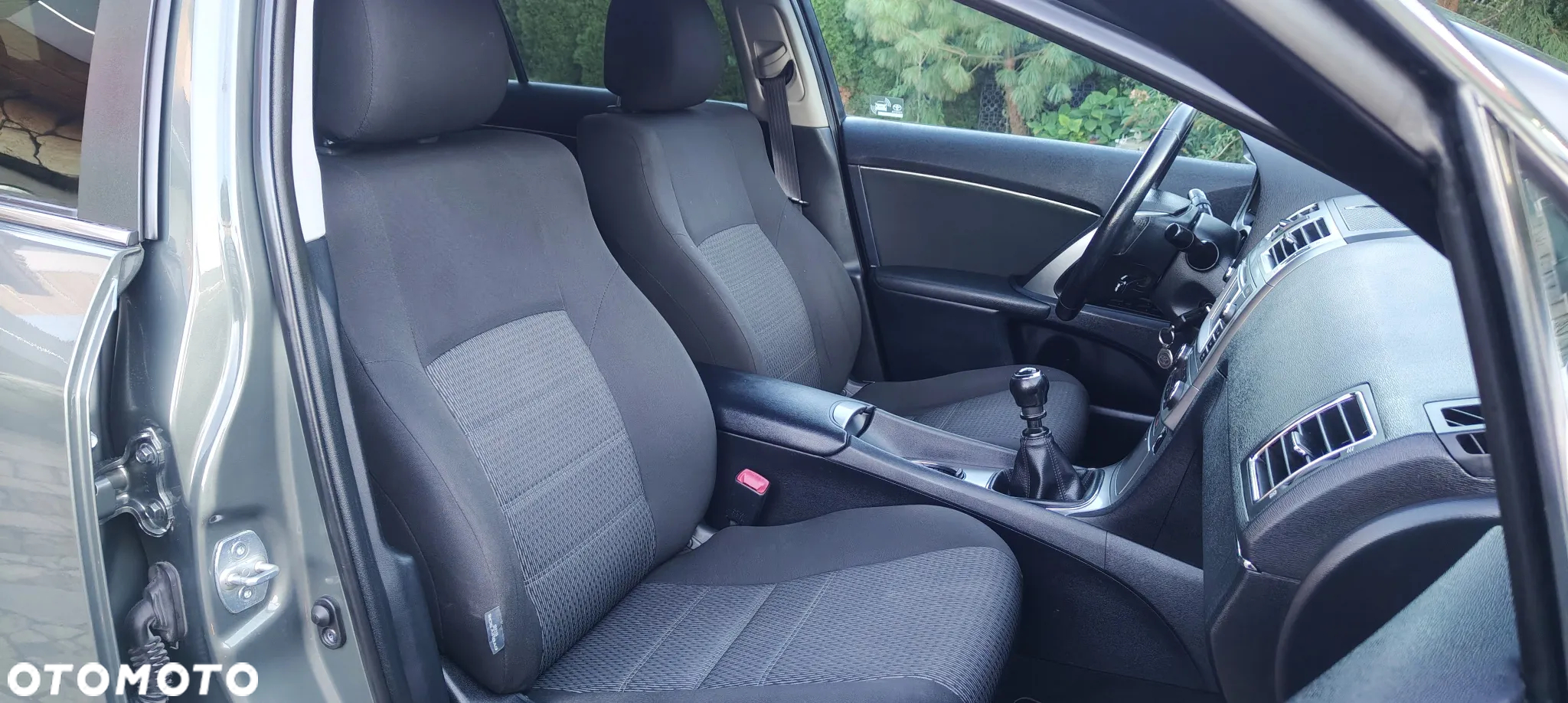 Toyota Avensis 1.8 Executive - 16