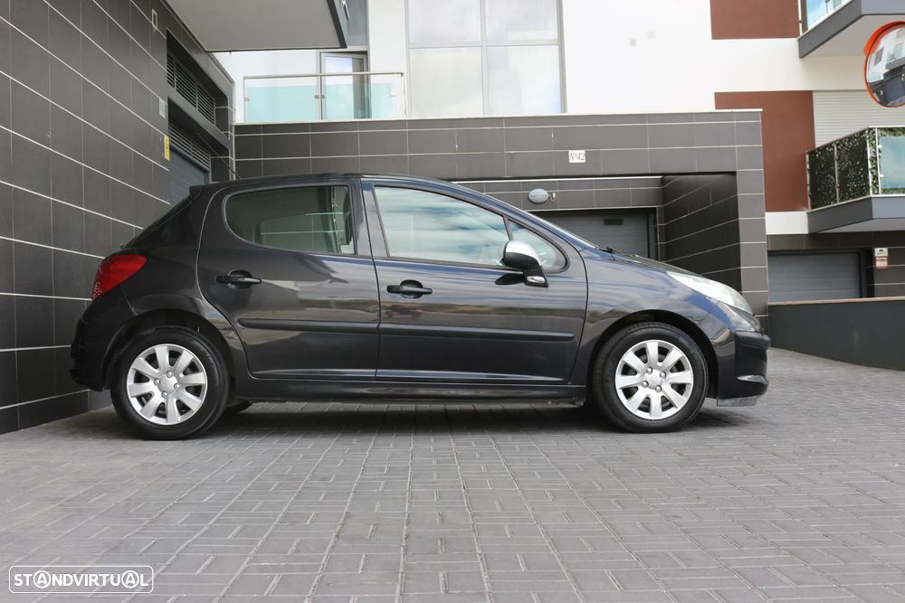 Peugeot 207 1.4 16V Trendy - 8