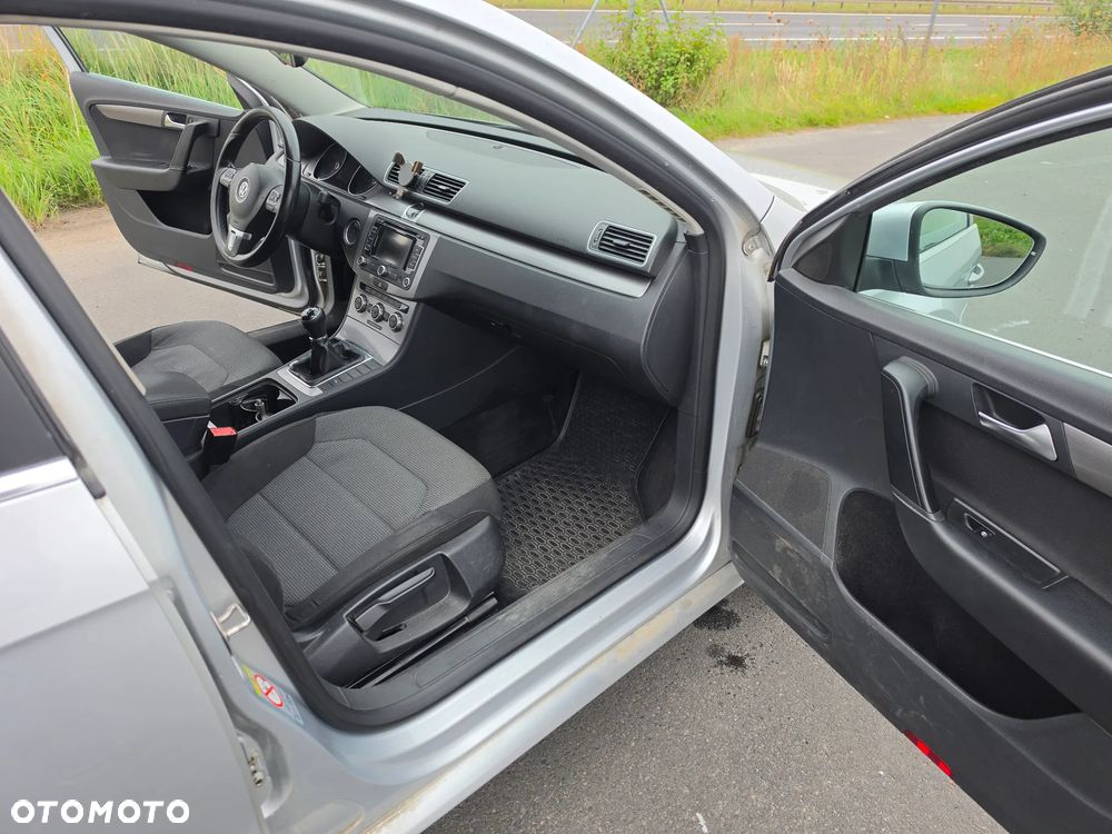 Volkswagen Passat 1.8 TSI Comfortline - 9
