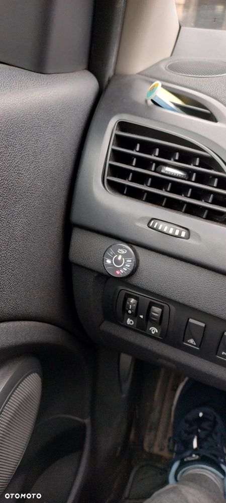 Renault Fluence 1.6 16V Expression - 10