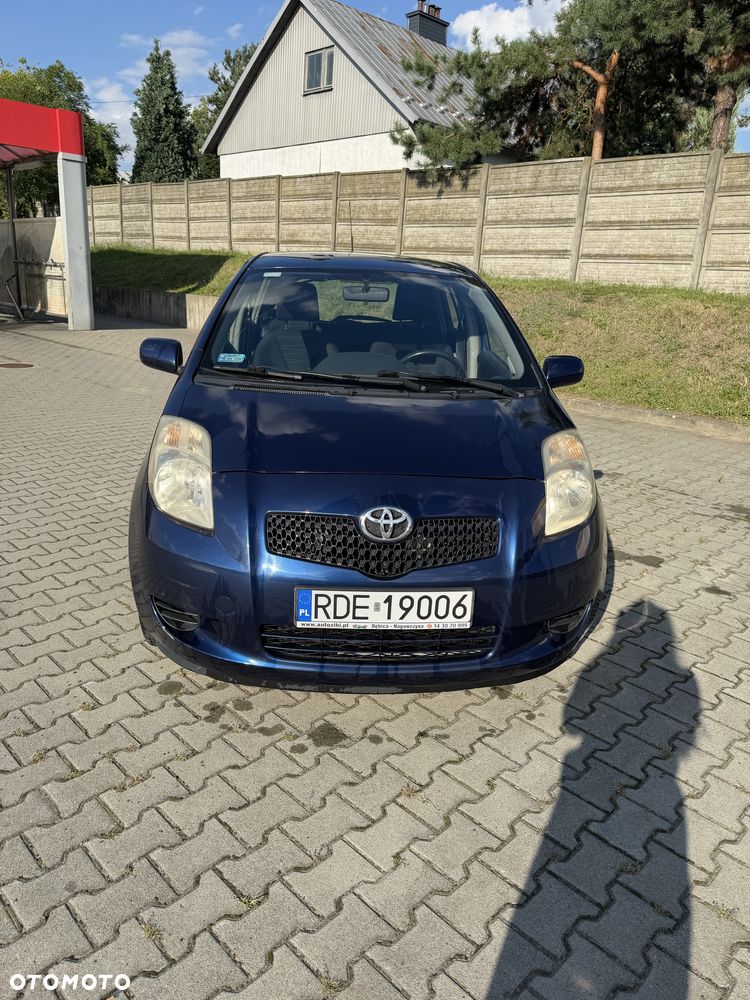 Toyota Yaris - 1