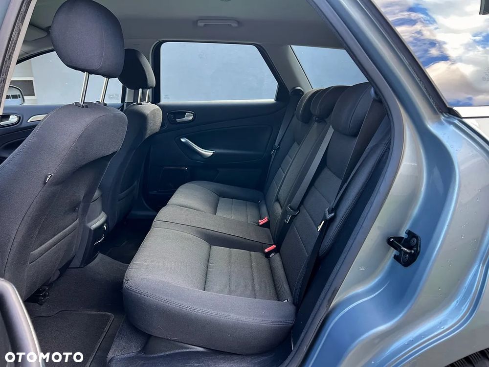 Ford Mondeo 2.0 Trend X - 11