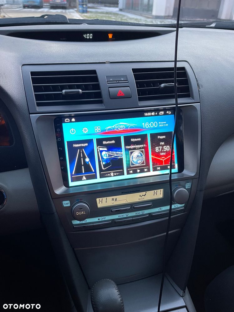 Toyota Camry - 11