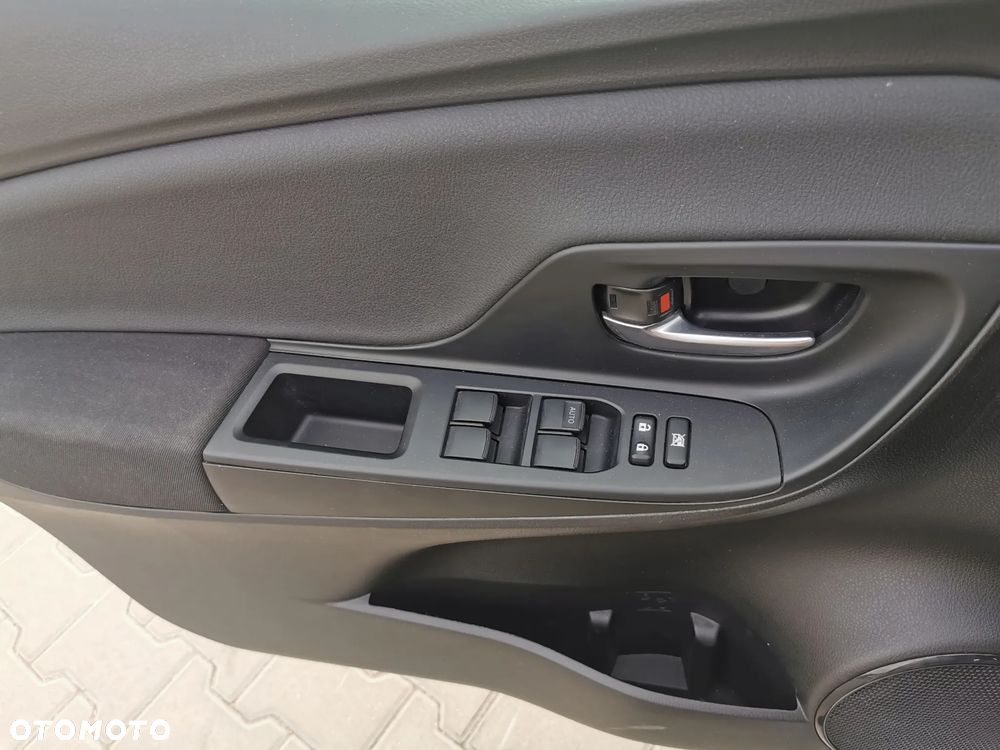 Toyota Yaris - 24