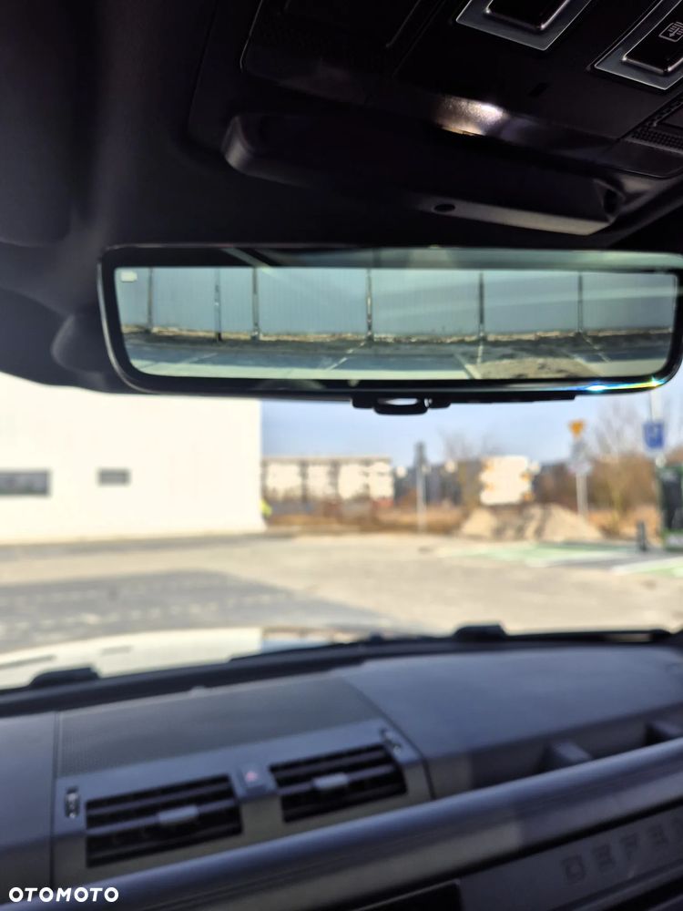 Land Rover Defender 3.0 P400 mHEV X - 25