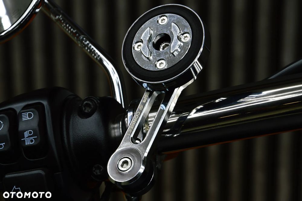 Harley-Davidson Softail Breakout - 13