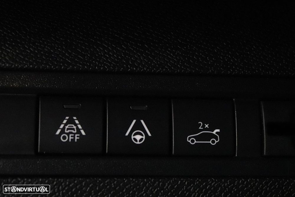 Peugeot 3008 1.2 PureTech GT EAT8 - 21