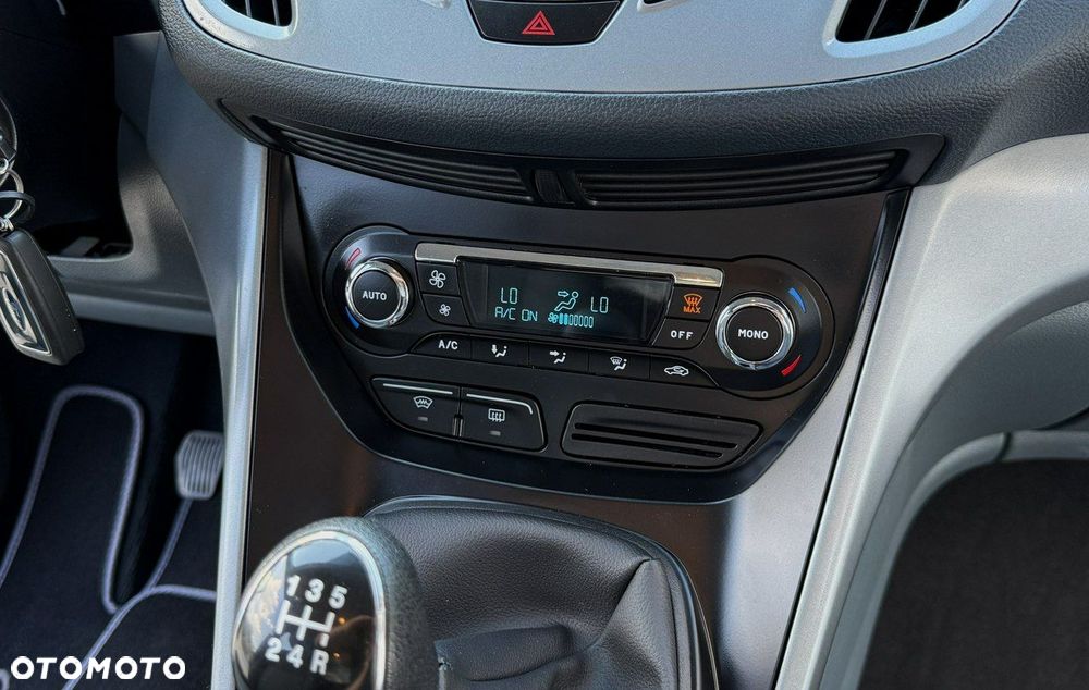 Ford C-MAX 1.6 Ti-VCT SYNC Edition - 32