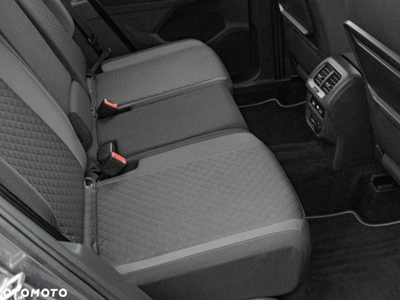 Volkswagen Tiguan 1.5 TSI EVO Comfortline DSG - 33