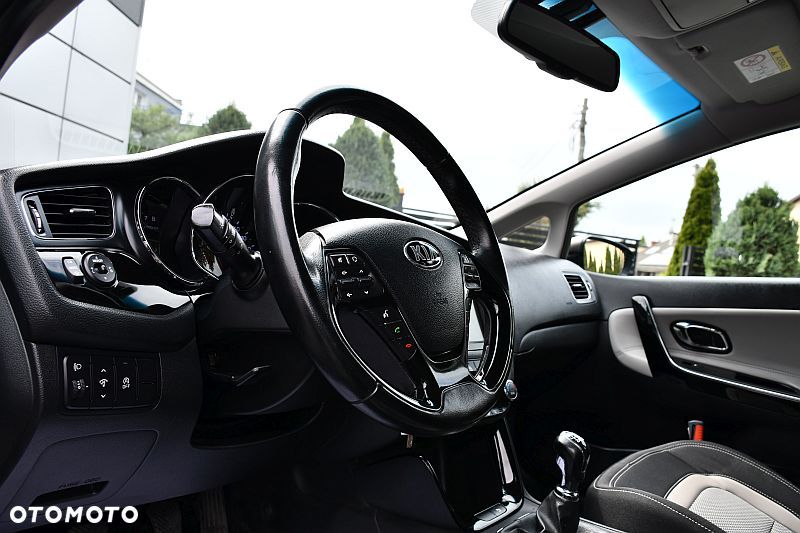 Kia Ceed 1.6 GDI Platinum Edition - 11