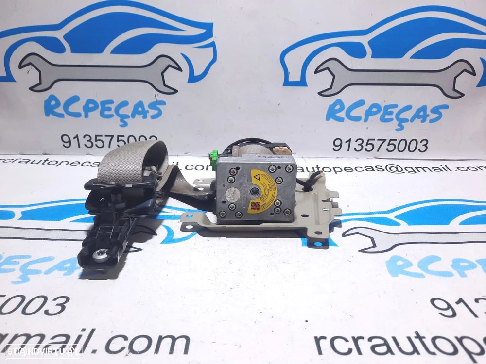 CINTO SEGURANÇA FRENTE DIREITO MERCEDES BENZ CLASSE C W203 - 2