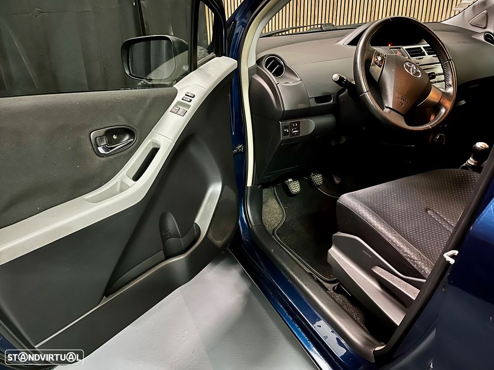 Toyota Yaris 1.0 VVT-i ACtive+AC - 7