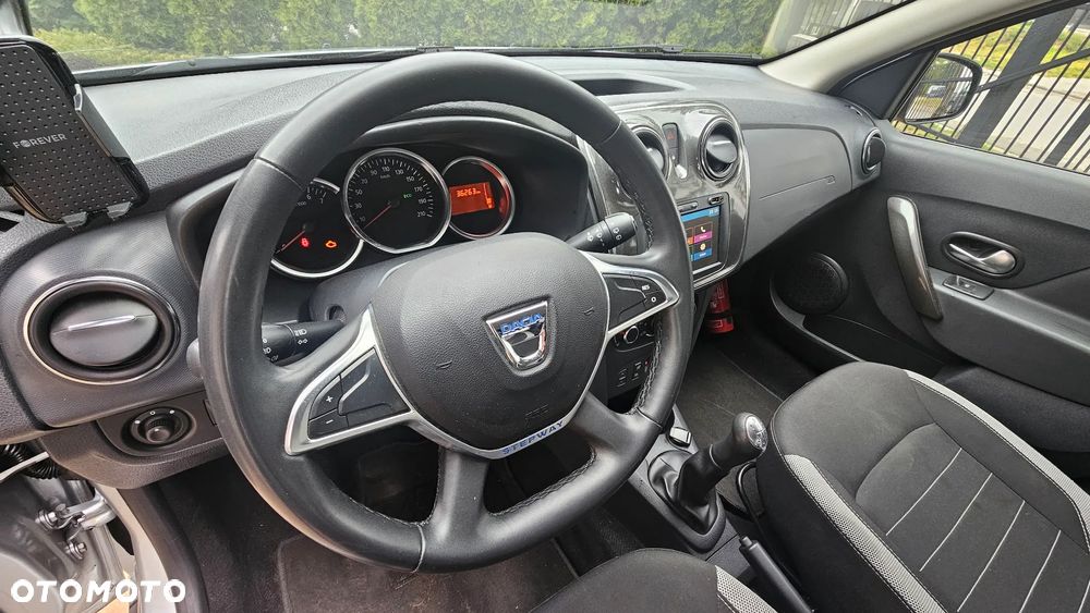 Dacia Sandero 0.9 TCe SL Celebration S&S - 12