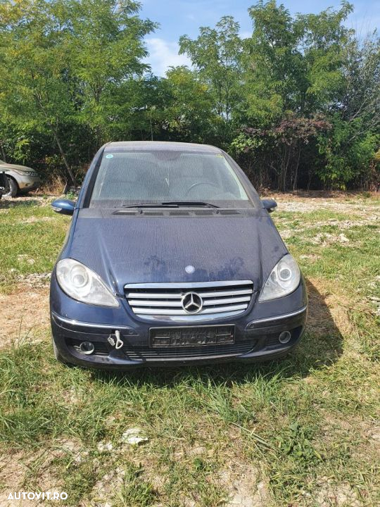 piese FARA GRILA STERGATOARE Mercedes a class a150 w169, bara fata, far, Capota, usi, motor, stop