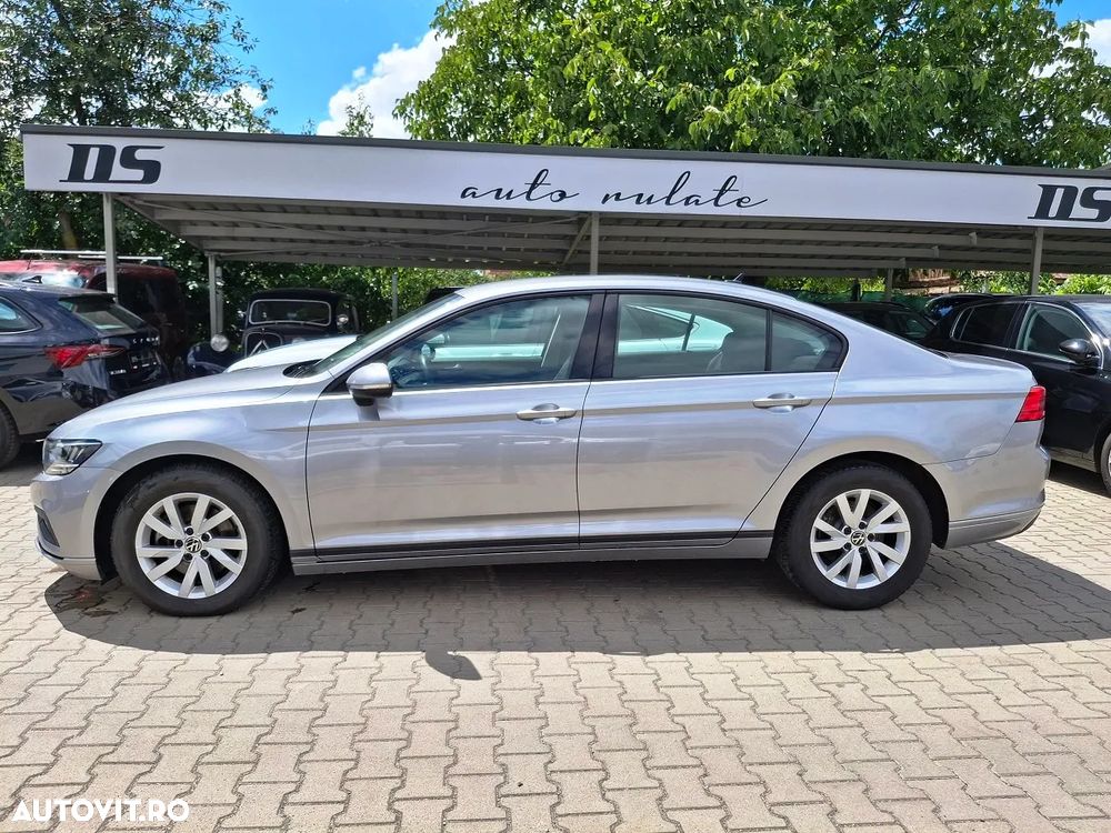 Volkswagen Passat 2.0 TDI DSG Advance - 3