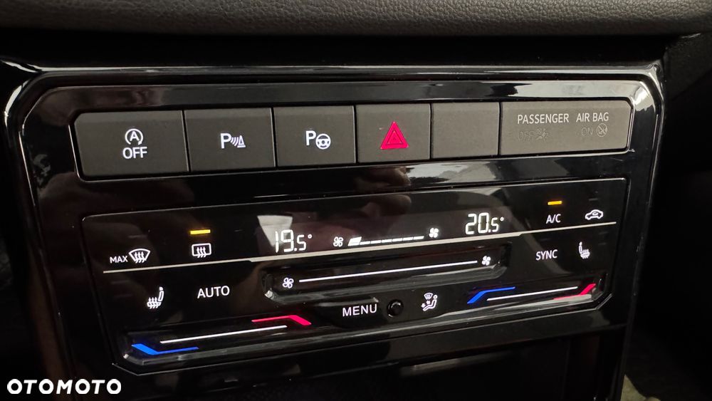 Volkswagen T-Cross 1.0 TSI Style DSG - 21