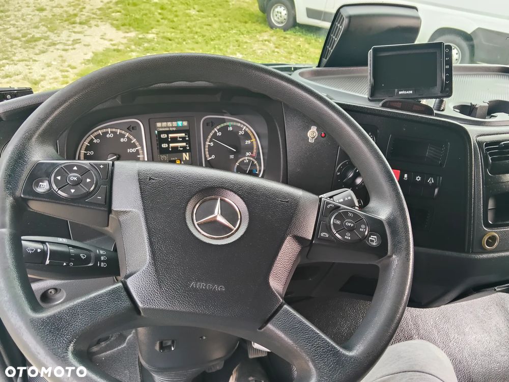 Mercedes-Benz Atego 1221 - 25