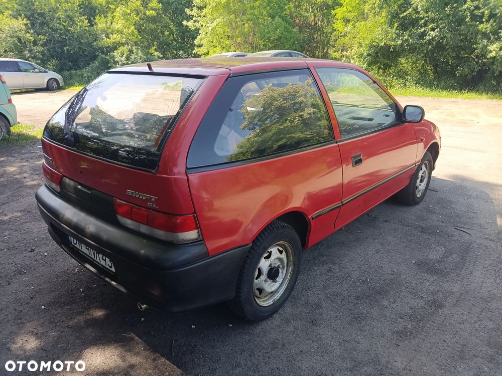 Suzuki Swift 1.0 GL - 4