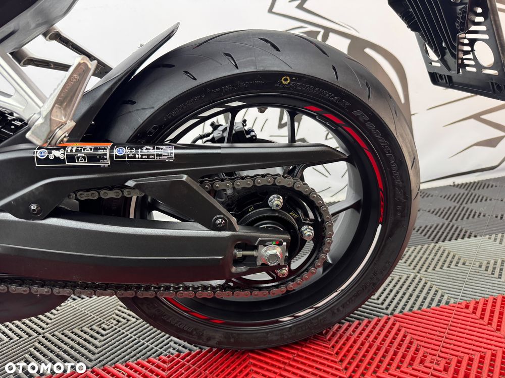 Honda CBR - 19