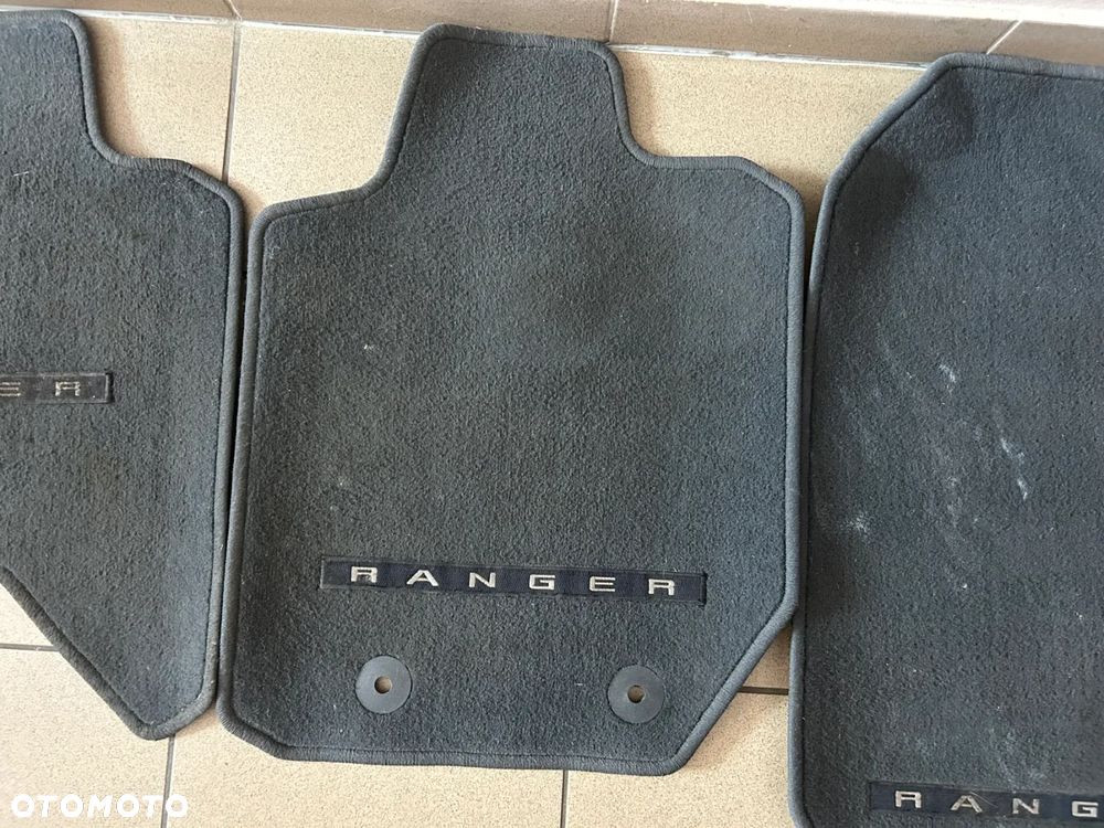 Orginalny komplet dywaników welurowych Ford Ranger 2011/2022 - 3