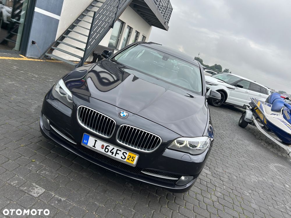BMW Seria 5 518d Touring Luxury Line - 4