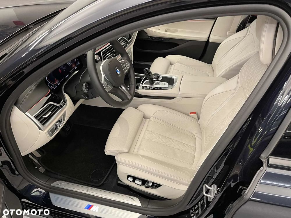 BMW Seria 7 750i xDrive sport - 4