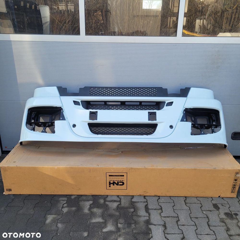 ZDERZAK IVECO STRALIS NOWY ORYGINAŁ 5801977402 BIAŁY CHWALIM116 - 1