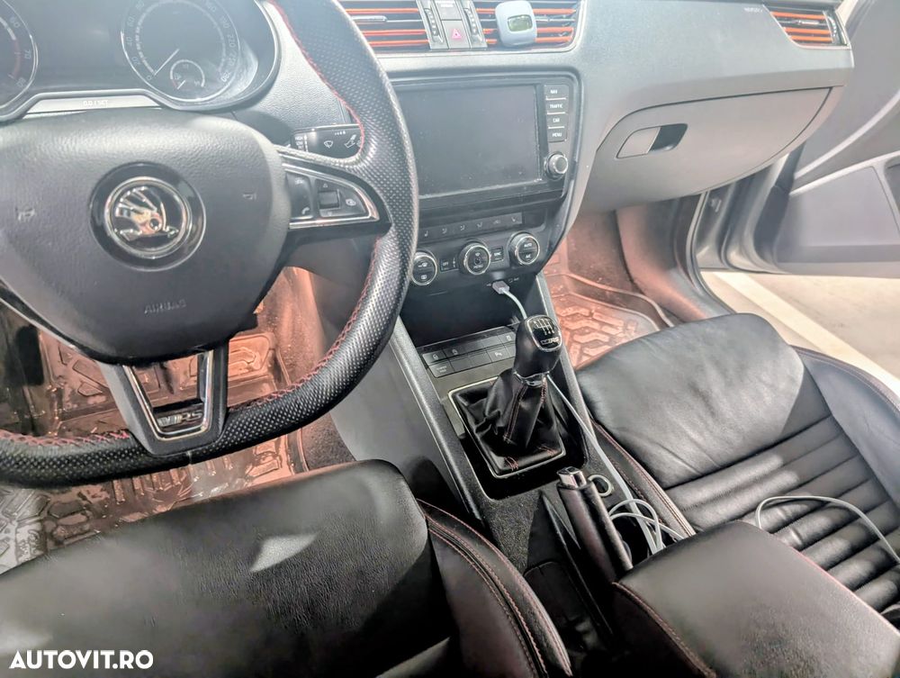 Skoda Octavia 2.0 TSI RS - 5