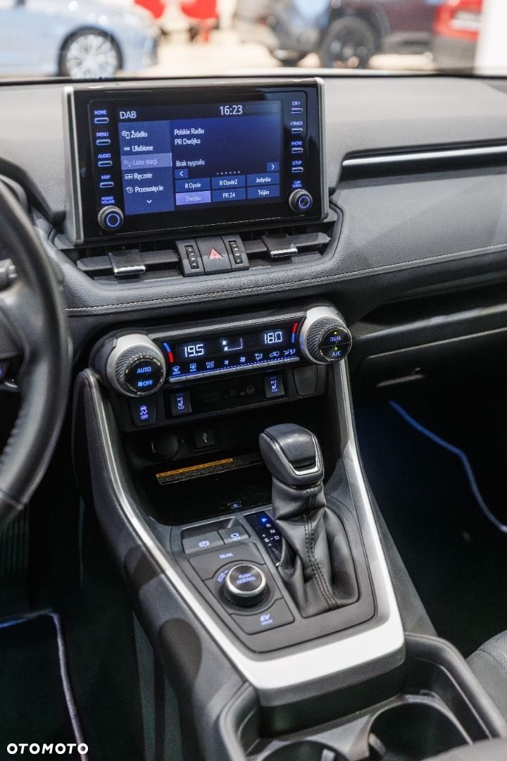 Toyota RAV4 - 27