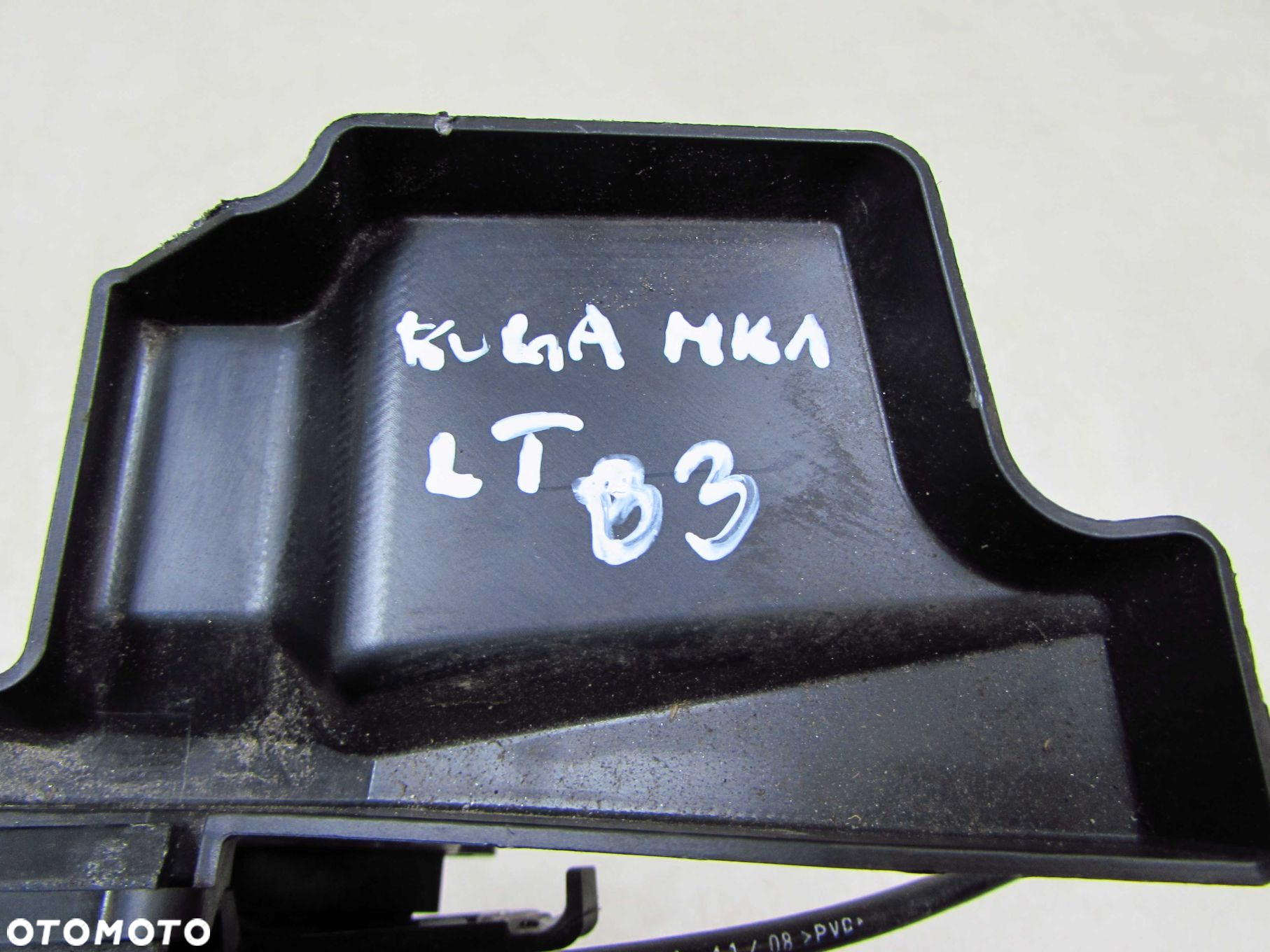FORD KUGA MK1 08-13 KLAMKA ZEWNETRZNA DRZWI TYL LEWA 8V41-S266B31-AA B3 B8 - 8