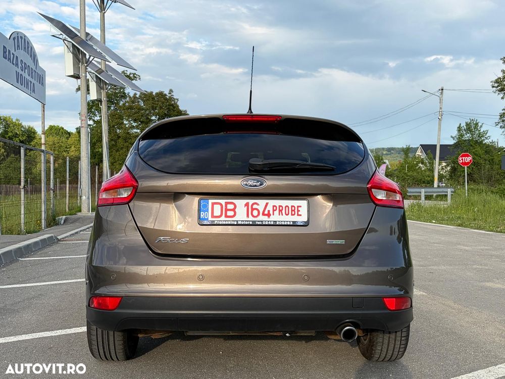 Ford Focus 1.5 EcoBoost Start-Stopp-System TITANIUM - 14
