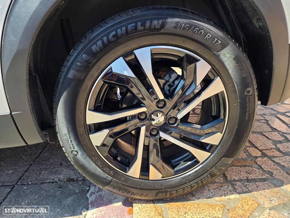 Peugeot 2008 1.2 PureTech GT Line EAT8 - 26