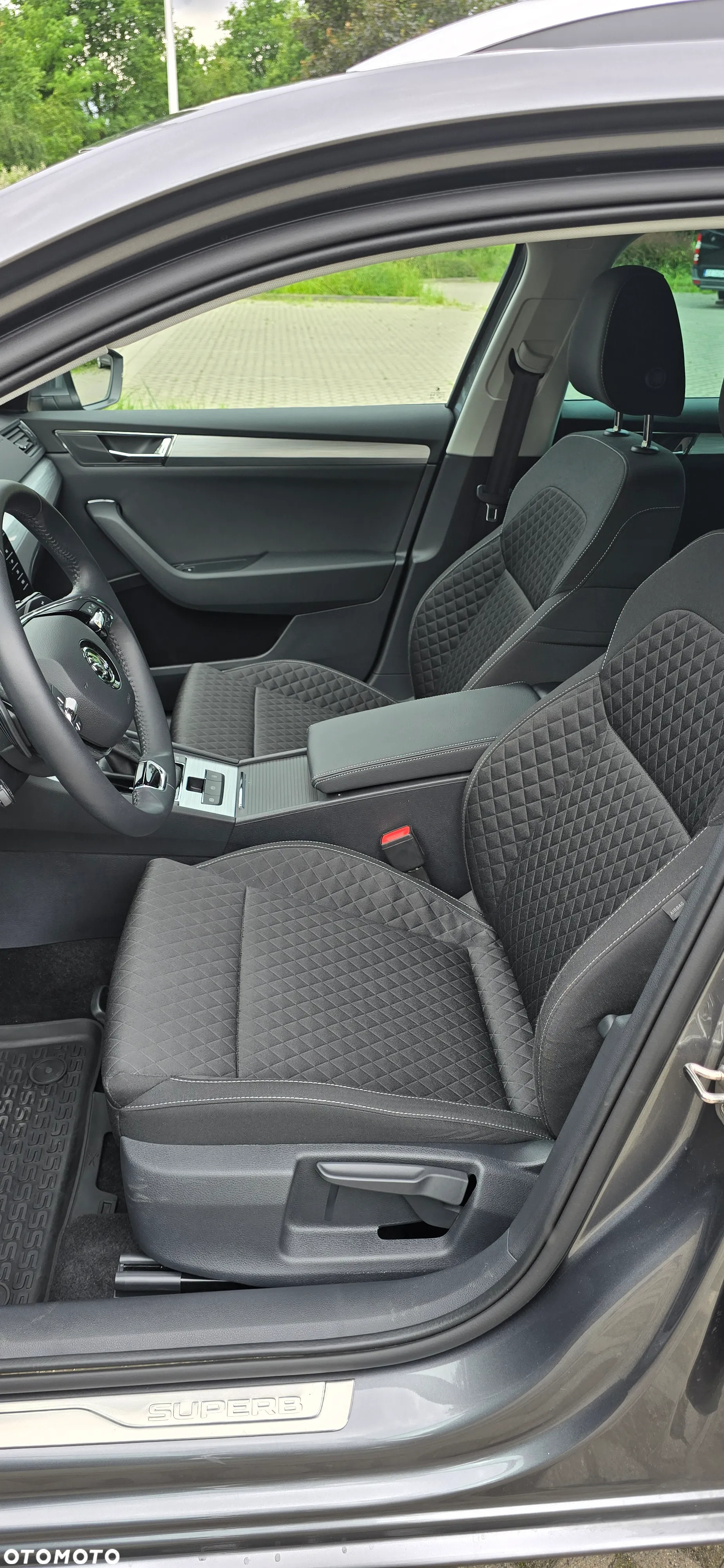 Skoda Superb 2.0 TDI SCR Ambition DSG - 6