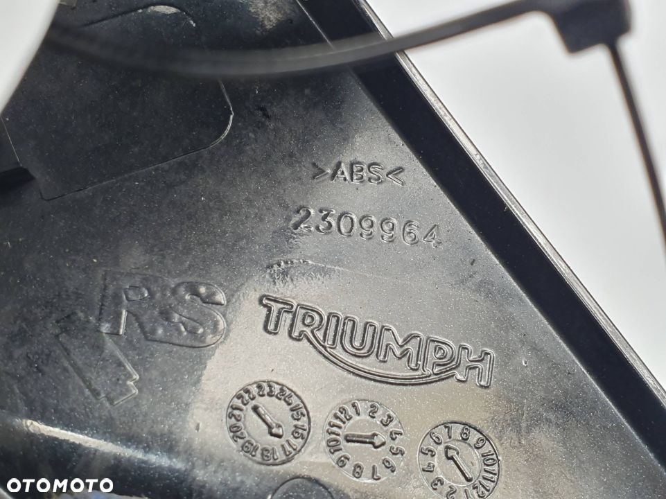 OWIEWKA TRIUMPH STREET TRIPLE 765 RS 2020 PRAWA - 2