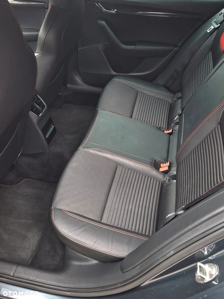 Skoda Octavia 2.0 TDI (Green tec) RS - 10
