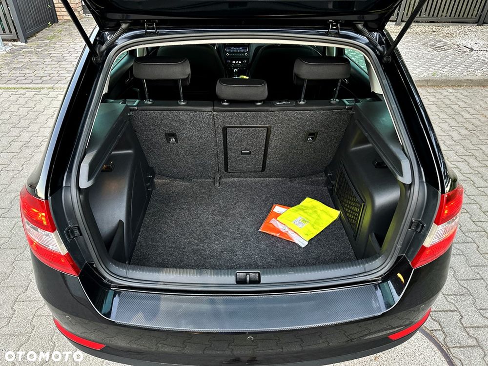 Skoda RAPID 1.6 TDI DSG Drive - 16